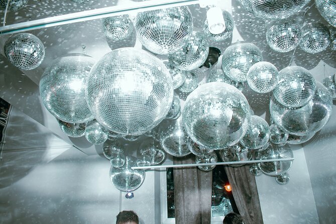 Pub Crawl + Unlimited Drinks + VIP Entry + Drinking Games & Photographer - Cancellation Policy