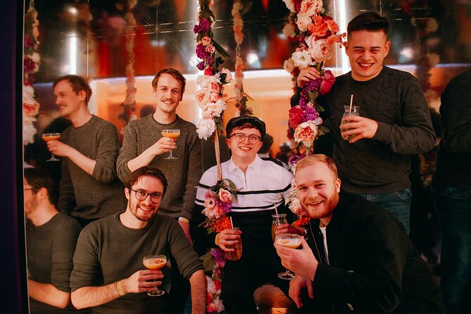 Pub Crawl + Unlimited Drinks + VIP Entry + Drinking Games & Photographer - Professional Guide and Photographer