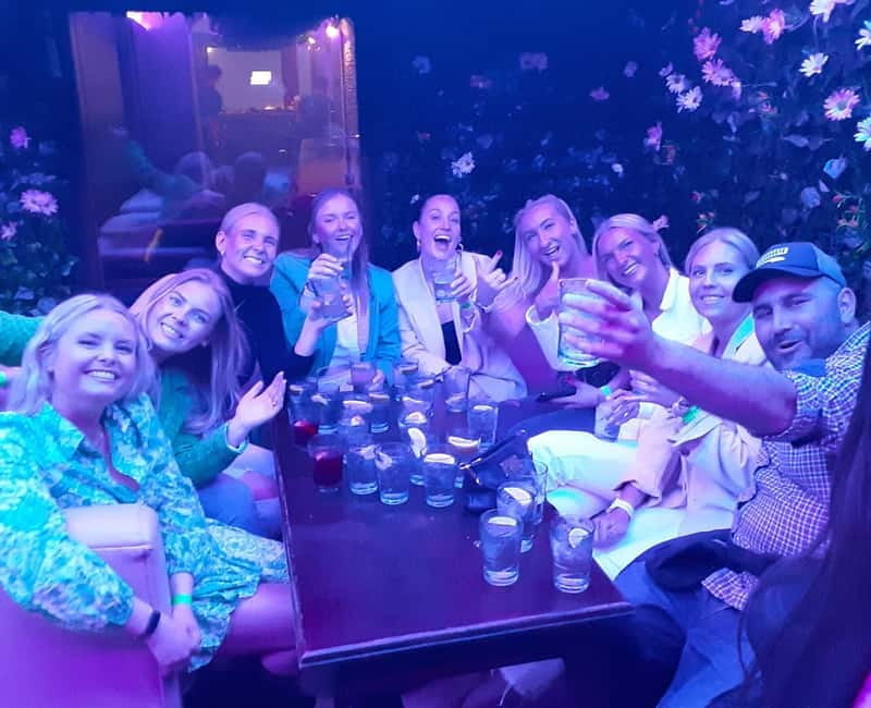 Pub Crawl with 1 hour open bar and 3 VIP clubs - Exploring Lisbon’s Nightlife: What to Expect from the Pub Crawl