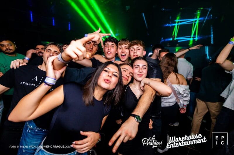 Pub Crawl with Shots and Night Club I Prague - Key Points / Takeaways