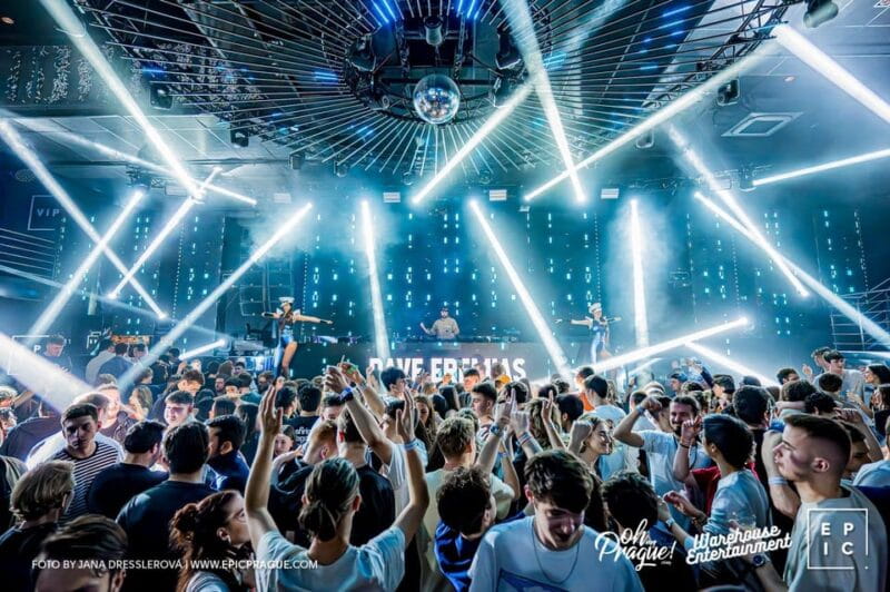 Pub Crawl with Shots and Night Club I Prague - The Sum Up: Is It Worth It?