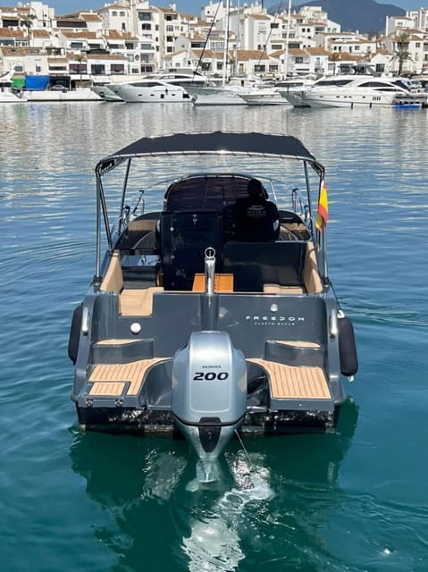 Puerto Banus: Boat Charter Moonday Yacht - Key points / Takeaways