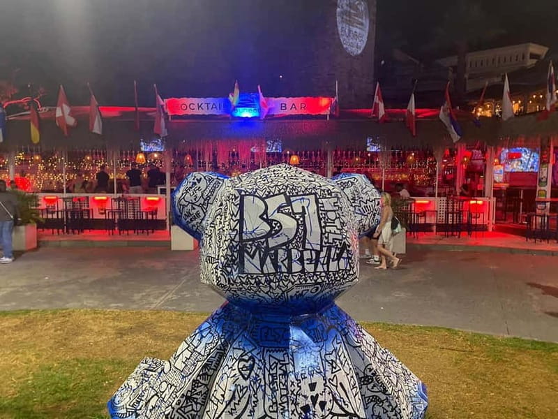 Puerto Banús: Private harbor tour with tapas & cocktail - The Tour Experience: A Deep Dive