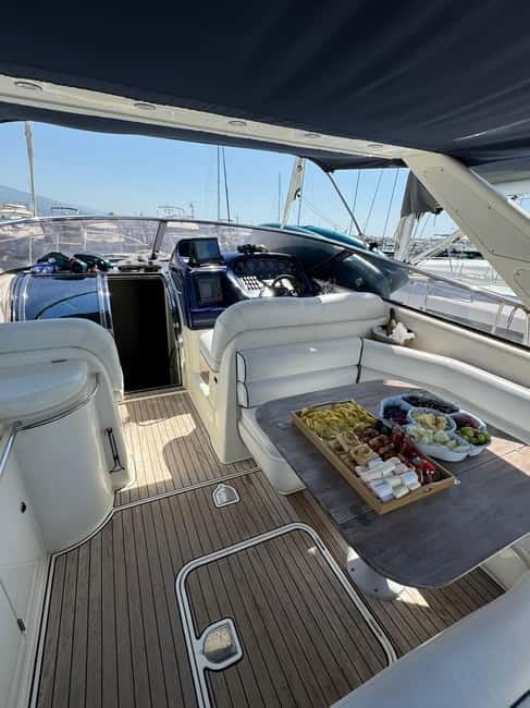 Puerto Banus: Private Luxury Yacht Charter - A Deep Dive into the Experience: What to Expect from Your Yacht Day