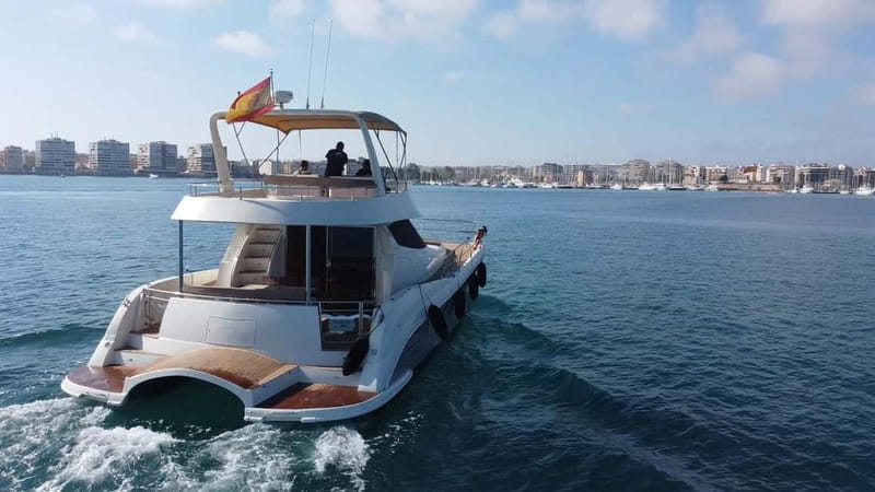 Puerto del Carmen: 2h Private Sunset Catamaran Tour w/Drinks - Who Will Love This Tour?