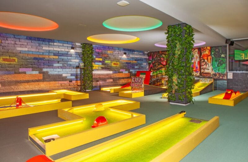 Puerto del Carmen: Indoor 18 hole Crazy Mini Golf Experience - Discovering the Mini Golf Wonderland in Puerto del Carmen