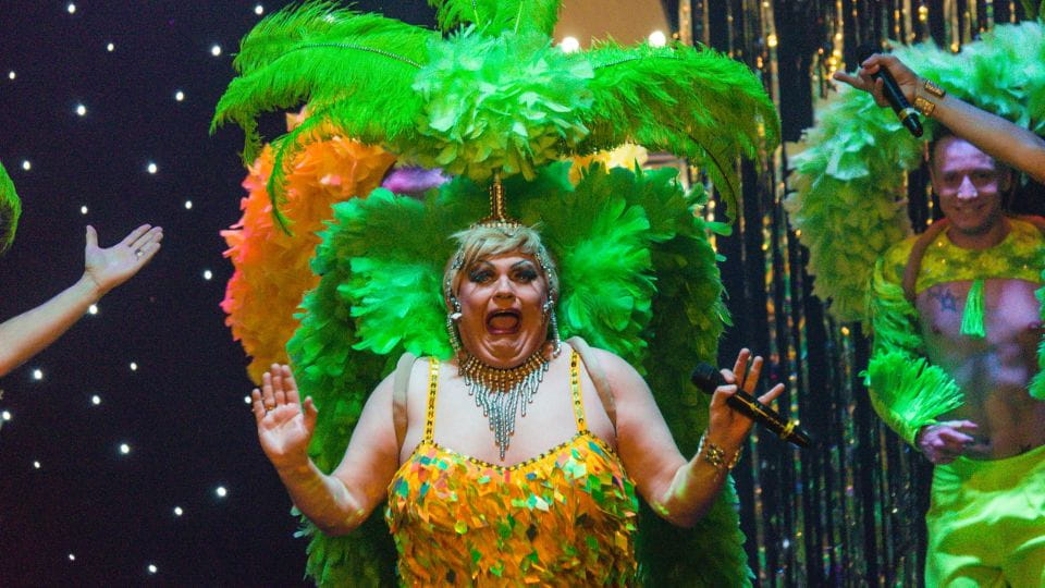 Puerto Del Carmen: Music Hall Tavern Comedy Drag Dinner Show - Dress Code and Attire