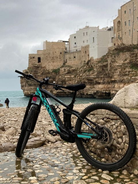 Puglia: rent e-bike. Self guided tours - The Itinerary: A Day of Scenic Highlights and Cultural Treasures