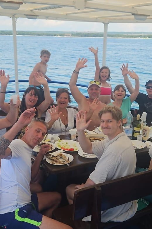 Pula: Private Dolphins & Sunset Tour With Dinner & Drinks - Key points / Takeaways