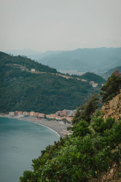 Punta Baffe: hiking immersed in the Mediterranean bush overlooking the sea - FAQ