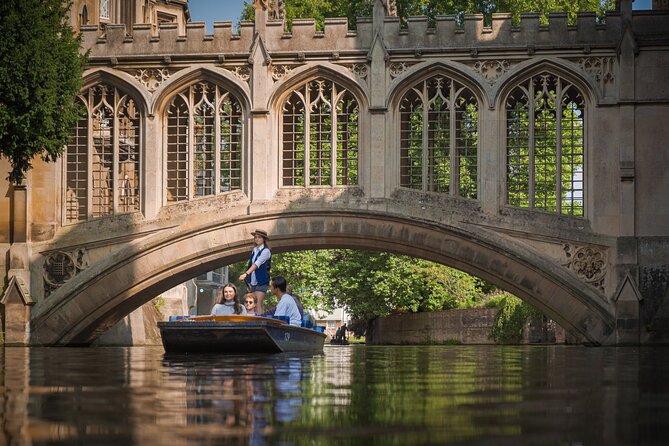 Punting Tour in Cambridge - Punting Vessel and Amenities