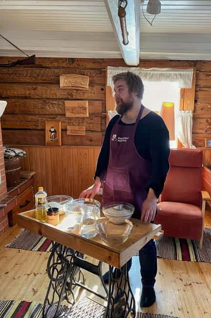 Puumala: Blueberry Rye Pie Baking Workshop - Entering The Log Cabin: A Step Back in Time