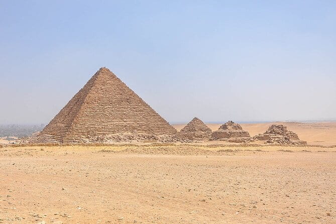 Pyramids of Egypt Day Tour: Giza Pyramids, Sakkara and Dahshur Pyramids - Discover Saqqara Necropolis