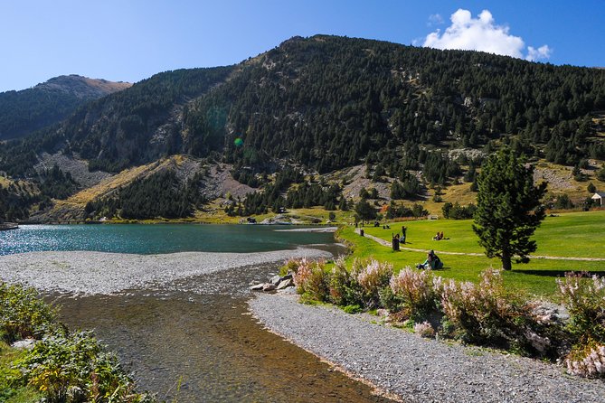 Pyrenees & Medieval Towns Small Group Tour From Barcelona - Tour Schedule