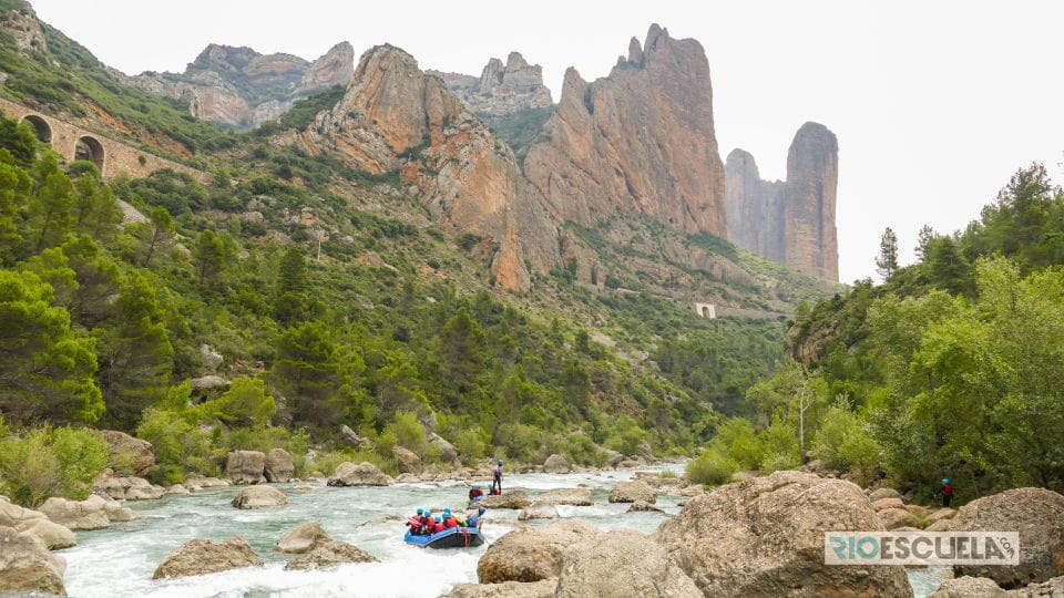Pyrenees: Rafting in the Kingdom of the Mallos - Key Points