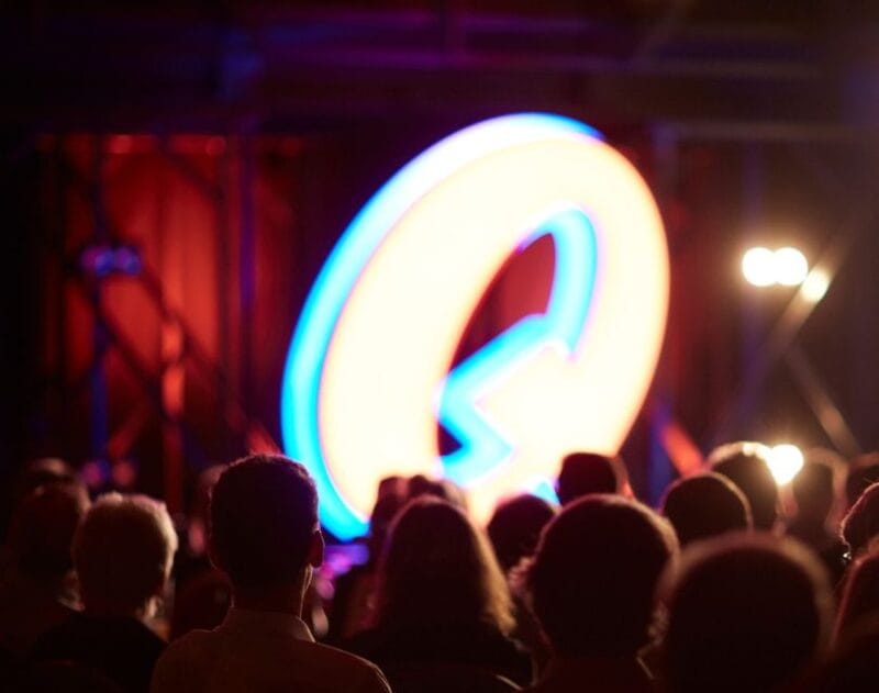 Quatsch Comedy Club München: Die Live Show - Introduction: Germany’s Comedy Landmark