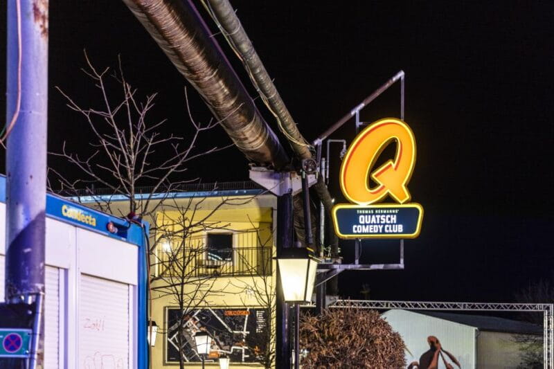 Quatsch Comedy Club München: Die Live Show - Practical Details: Planning Your Visit