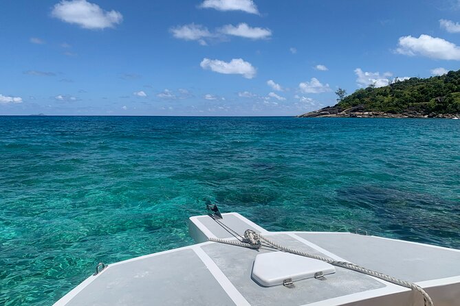 Reef Safari - Snorkeling, Fish Feeding & Lunch (Shared Day Trip) - Hiking on Moyenne Island