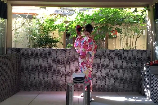 Refreshing in Asakusa! Tile-Breaking / Kawara Smash in Asakusa, Tokyo - What to Expect During the Activity