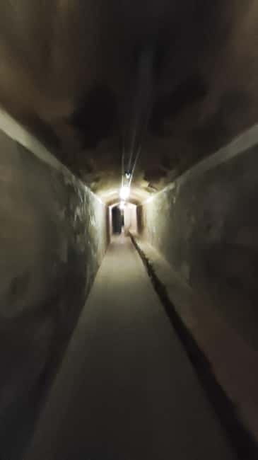 Refugios de la Guerra Civil: Un espacio de paz - Exploring the Civil War Shelters in Almería: A Genuine Connection to History