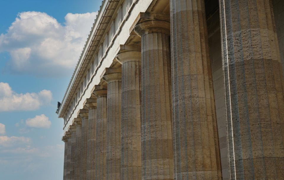 Regensburg: Express Walk With a Local in 60 Minutes - Booking Options