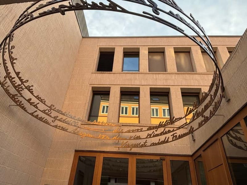 Regensburg Jewish Heritage Private Walking Tour - The Tour Itself: A Closer Look