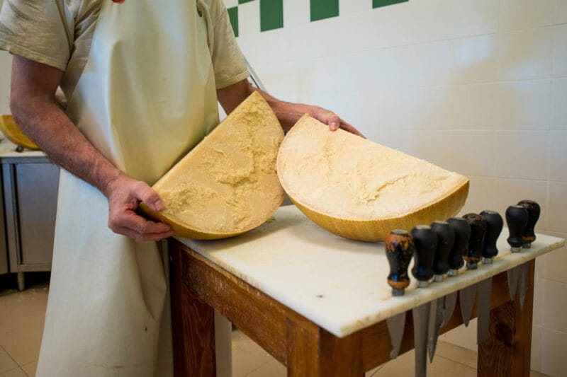 Reggio Emilia: Parmigiano Reggiano & Balsamic Vinegar Tour - The Well-Curated Tasting Experience