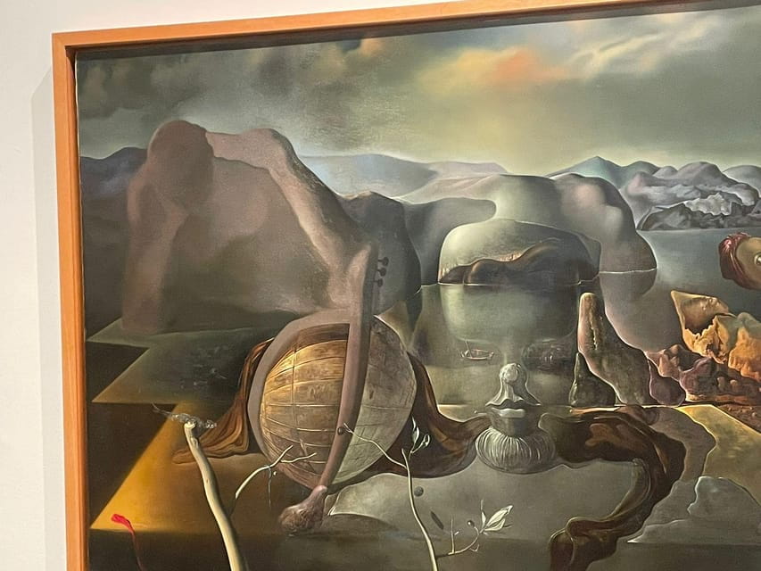 Reina Sofía Museum Guided Tour With Ticket and Skip the Line - Key Features of the Tour