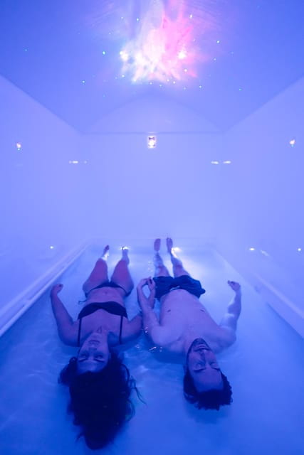 Relaxation and regeneration - Entering the World of Body Float Paris: What to Expect