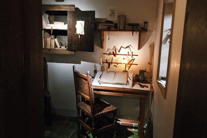 Rembrandt House (w/ Entry) & Neighborhood- Exclusive Guided Tour - Key points / Takeaways