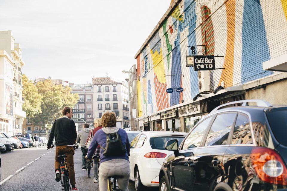 Rent a Bike in Madrid -Free Phone Holder and Selfguided Tour - Experience Highlights