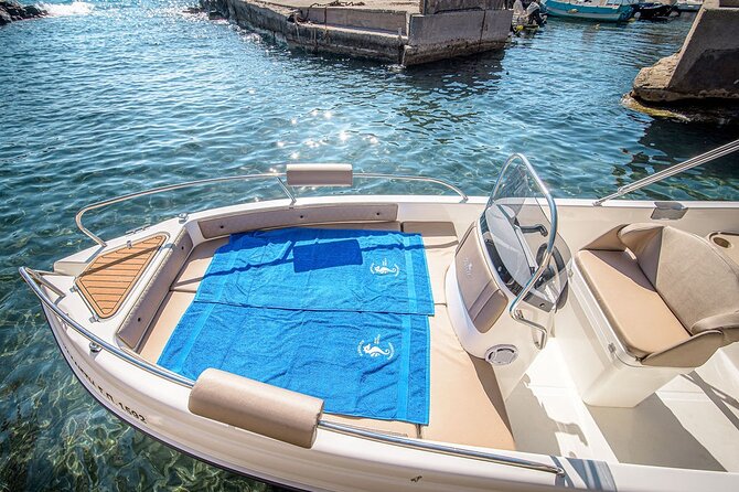 Rent a Boat in Santorini With Free License - Expert Instructional Course