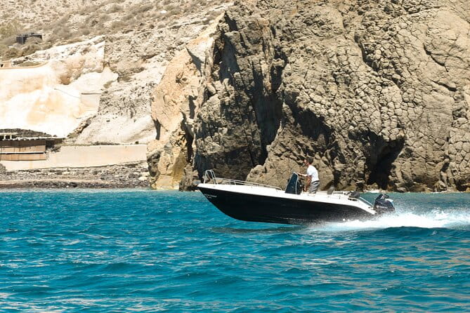 Rent a Boat with 30/50hp Engine in Santorini without a License - FAQs