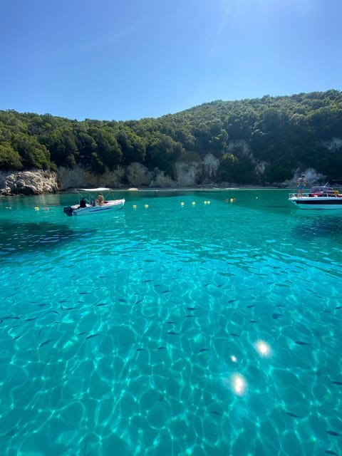 Rent a small boat 30 hp without license! - Who Should Book This Experience?