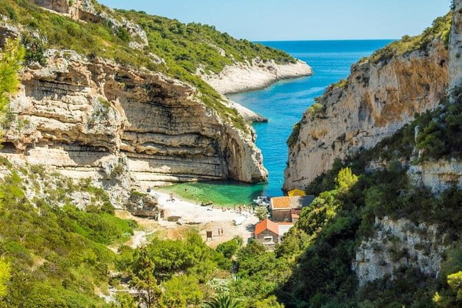 Rent a speed boat from Split or Trogir - Authentic Experiences and Real Reviews