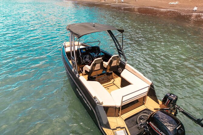 Rent a SpeedBoat in Santorini with License or Skippered - In-Depth Review: Renting a Speedboat in Santorini
