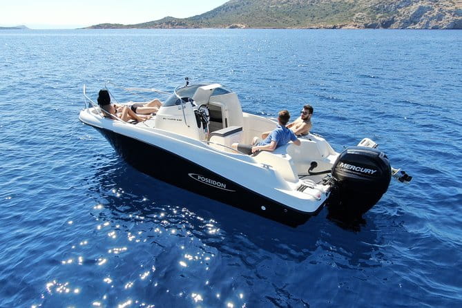 Rent a SpeedBoat in Santorini with License or Skippered - FAQ