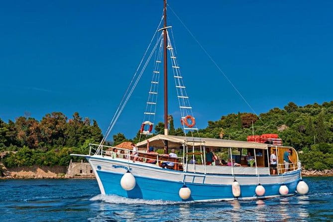 Rent a Traditional Wooden Boat (64 pax) - Final Word