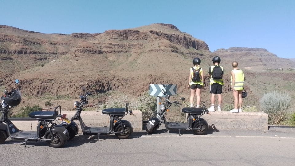 Rent E-Scooter 2 Seat 6 Hour Maspalomas Mountains or Beaches - Safety Guidelines