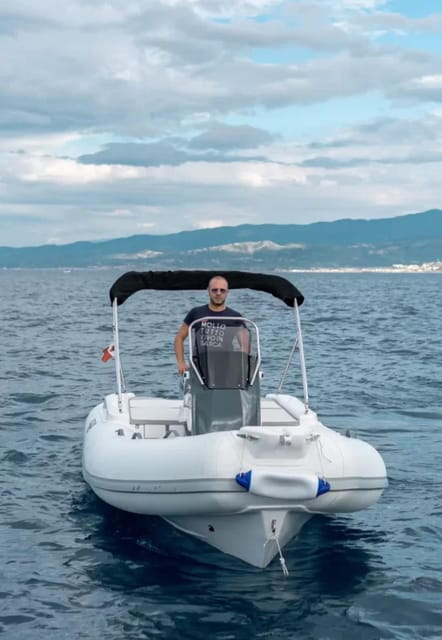 Rent Gommone G6.3 "Ode Mer" explore the Aeolian archipelago - Exploring the Aeolian Islands by Gommone G6.3 "Ode Mer"