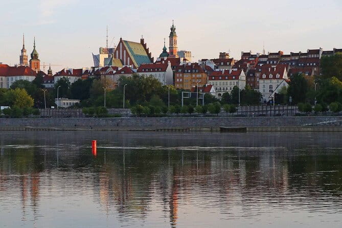 Rental of Motorboat for 5 on Vistula in Warsaw no Licenses Needed - Key points / Takeaways