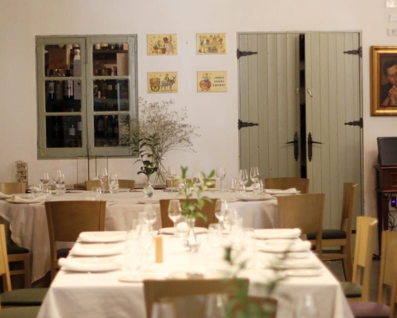 RESTAURANT IN THE CENTER OF JEREZ WITH THE BEST GASTRONOMY AND WINES - FAQs