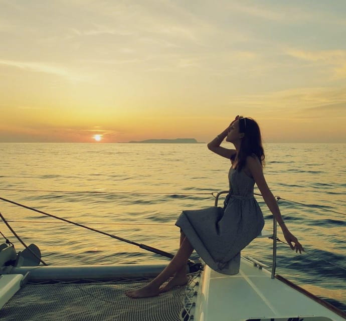 Rethymno: Sunset Catamaran Cruise with Wine and Snacks - Key Points / Takeaways