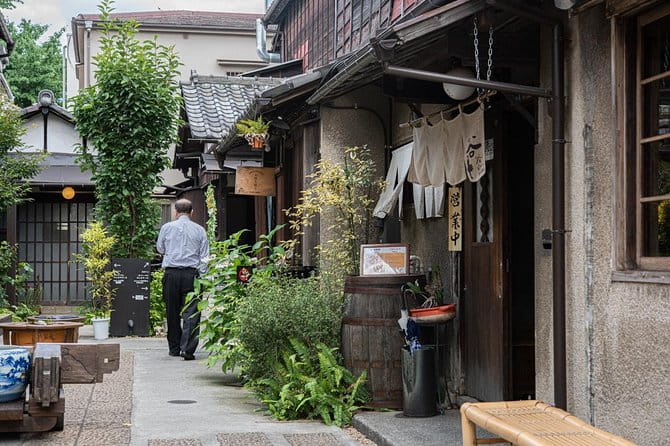 Retro Food Tour in Yanaka - Uncovering the Rich History of Yanaka