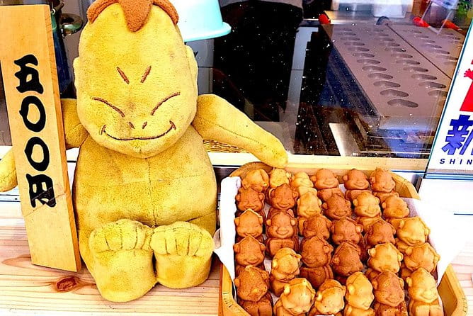 Retro Osaka Street Food Tour: Shinsekai - Accessibility and Participation