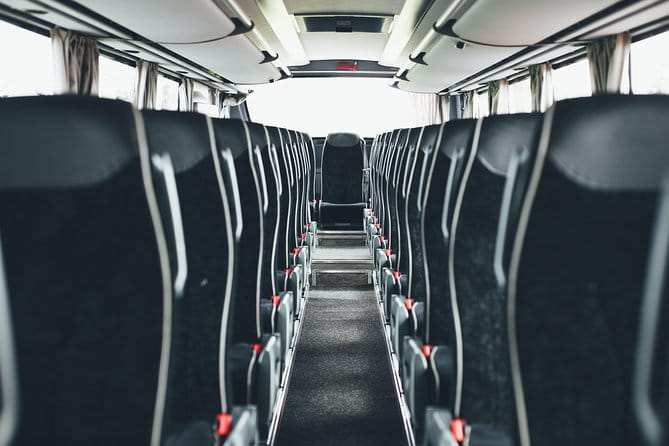 Return Economy Airport Transfer From Keflavik to Reykjavik - Included in the Service