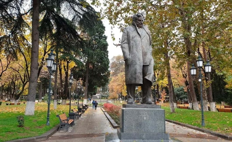 Revolutionary Tbilisi Walking Tour - Exploring Tbilisi’s Revolutionary Sights and Stories