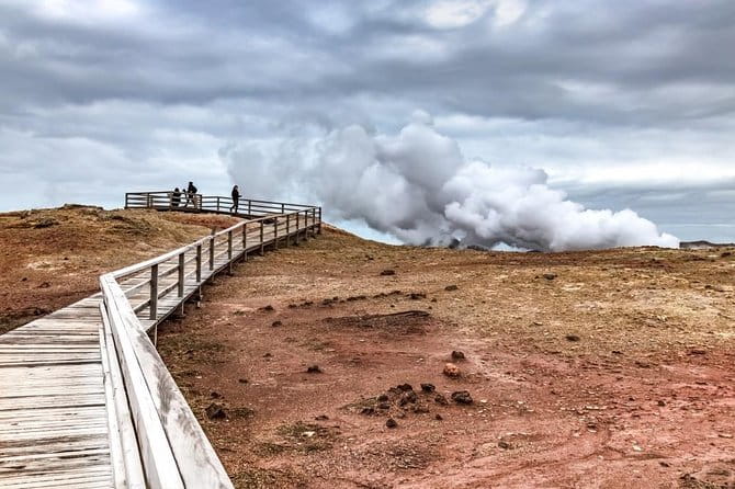 Reykjanes Peninsula Tour - Reykjanes Lighthouse: A Historic Beacon