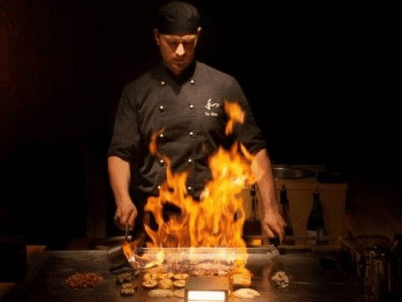 Reykjavík: 7-Course Teppanyaki Tasting Menu with Fire Show - Entering the World of Icelandic Teppanyaki