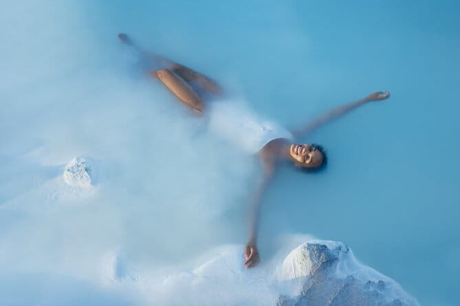 Reykjavik/Keflavik: Blue Lagoon Private Transfer - Entering The World of Iceland’s Blue Lagoon